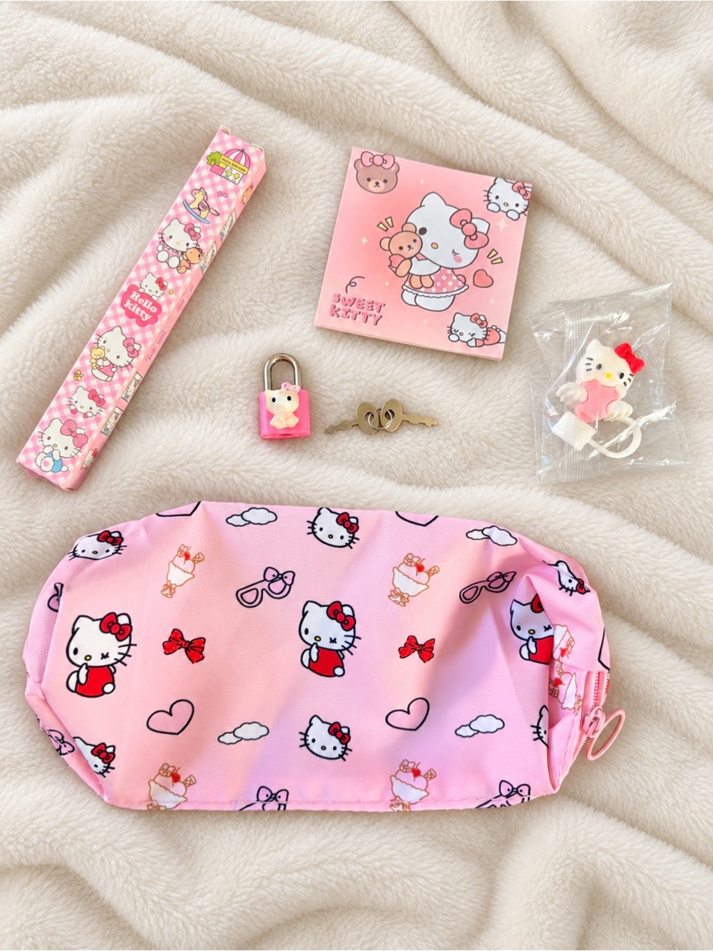 Sanrio Hello Kitty Stationary Bundle